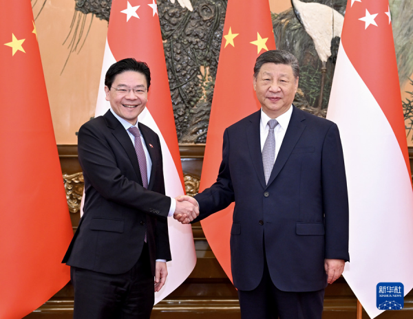 Xi Jinping Meets with Singaporean Prime Minister Lawrence Wong